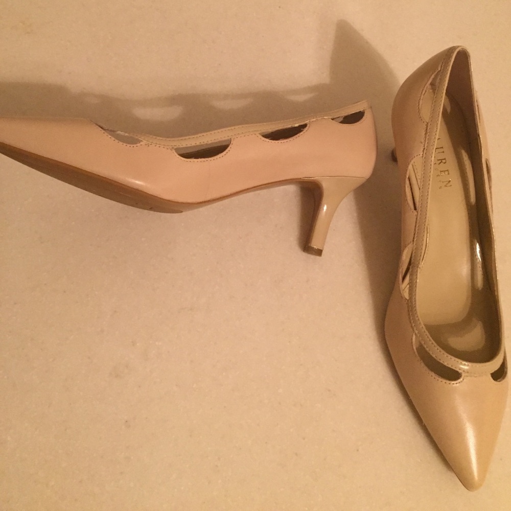 Ralph Lauren women’s nude heels. Never worn!